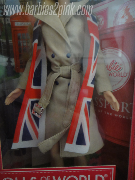 O casaco e o cachecol com a bandeira do Reino Unido | Foto: Caori